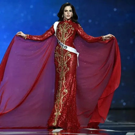 فاطمة بوش فيرنانديز Fatima Bosch Fernanadez  ملكة جمال الكون - (مصدر الصورة Lillian SUWANRUPA  AFP)