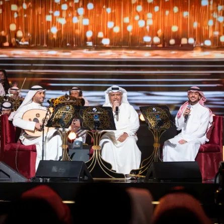 نبيل شعيل ومطرف المطرف وعايض- الصورة من المركز الإعلامي لـ روتانا