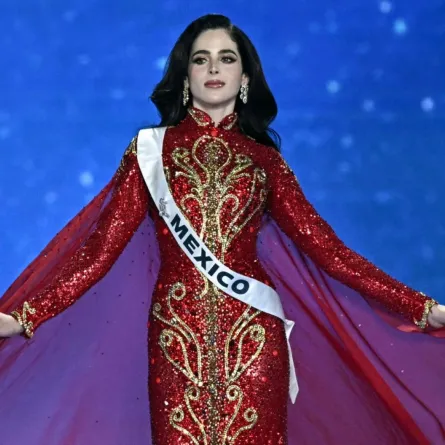 فاطمة بوش Fatima Bosch من حفل ملكة جمال الكون 2025. مصدر الصورة: Lillian SUWANRUMPHA / AFP