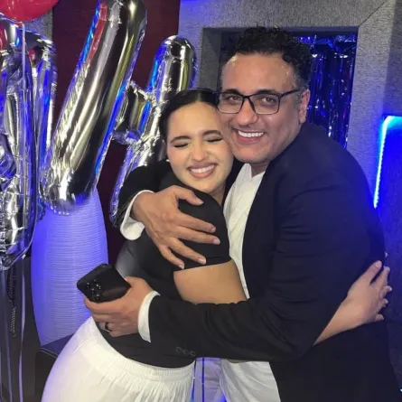 الملحن الراحل محمد رحيم مع ابنته ماس - الصورة من حساب ماس على إنستغرام