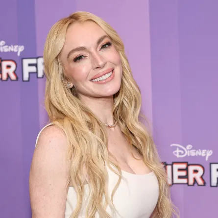 ليندسي لوهان Lindsay Lohan من العرض الخاص لفيلم Freakier Friday في نيويورك - (مصدر الصورة - JAMIE MCCARTHY / GETTY IMAGES NORTH AMERICA / GETTY IMAGES VIA AFP)