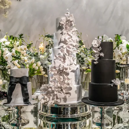 بوفيه العرس مميز بزهوره