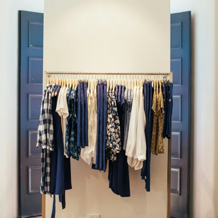 خزانة ملابس