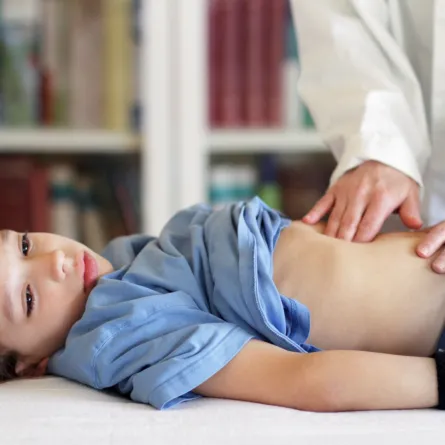 ألم البطن عند الطفل