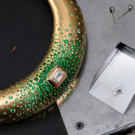 عقد من ميسيكا Messika -الصورة من العلامة