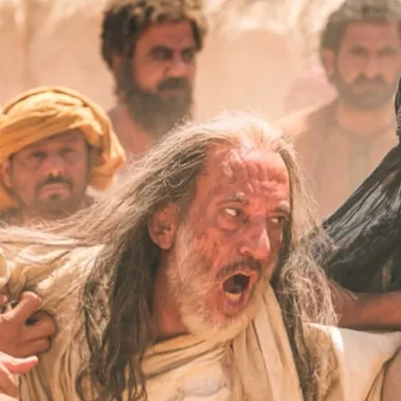 غسان مسعود في كواليس فيلم محارب الصحراء- الصورة من حسابه على الانستغرام