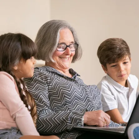 تفسير رؤيا جدتي المتوفاة في المنام