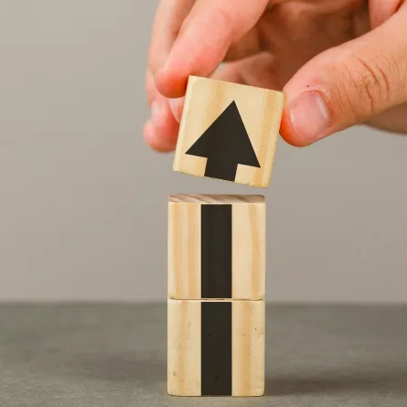 استراتيجية تحويل المسار - الصورة من freepik  تصوير 8photo