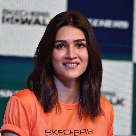 كريتي سانون في مومباي (Kriti Sanon in Mumbai). مصدر الصورة: SUJIT JAISWAL / AFP