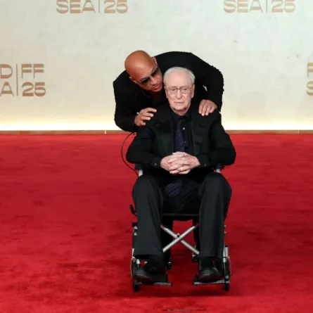 مايكل كين Michael Caine وفان ديزل Vin Diesel من مهرجان البحر الأحمر السينمائي 2025. مصدر الصورة: Daniele Venturelli/Getty Images for The Red Sea International Film Festival