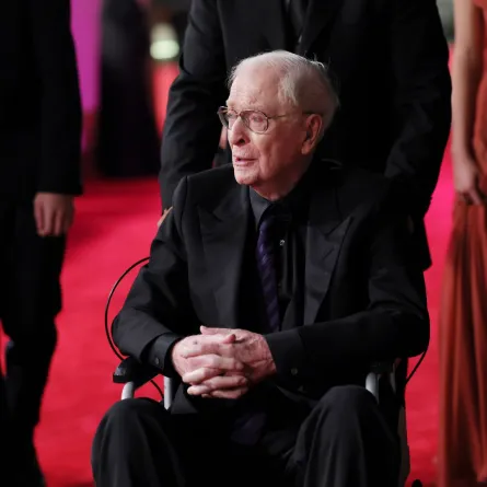 مايكل كين Michael Caine من مهرجان البحر الأحمر السينمائي الدولي 2025. مصدر الصورة: Vittorio Zunino Celotto/Getty Imagesfor the Red Sea International Film Festival