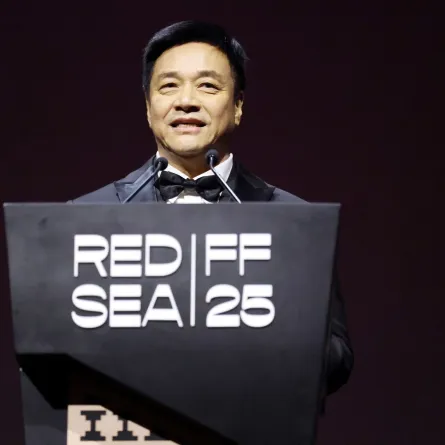 ستانلي تونغ Stanley Tong من مهرجان البحر الأحمر السينمائي 2025. مصدر الصورة: Daniele Venturelli/Getty Images for The Red Sea International Film Festival