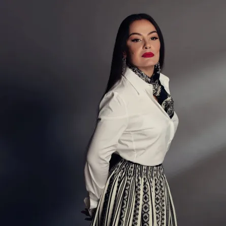 شريهان الصورة من صفحتها الرسمية على الفيس بوك