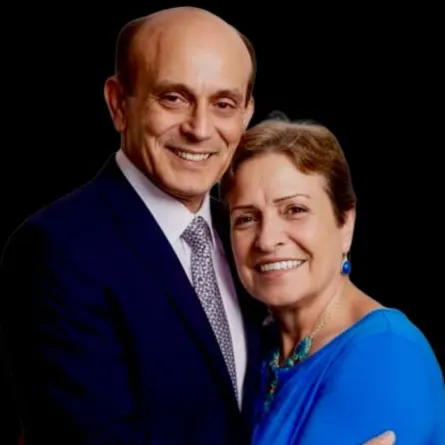 محمد صبحي وزوجته الراحلة نيفين رامز- الصورة من حسابه على إنستغرام