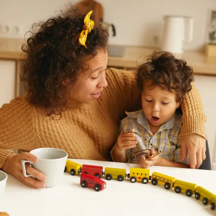 صورة لأم مع طفلها