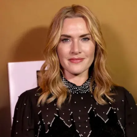 كيت وينسليت في متحف الفن الحديث في مدينة نيويورك (Kate Winslet at Museum of Modern Art in New York City). مصدر الصورة: Michael Loccisano/Getty Images/AFP