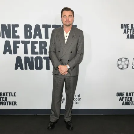 ليوناردو دي كابريو في العرض الخاص لفيلم One Battle After Another في مدينة نيويورك. Leonardo DiCaprio in New York City. مصدر الصورة: Dia Dipasupil/Getty Images/AFP 