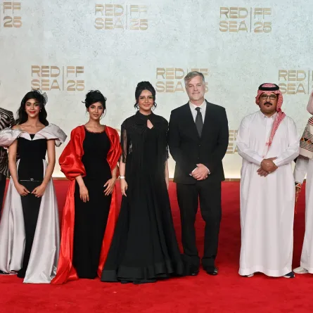 أبطال وصناع فيلم المجهولة. مصدر الصورة: Eamonn M. McCormack/Getty Images for The Red Sea International Film Festival