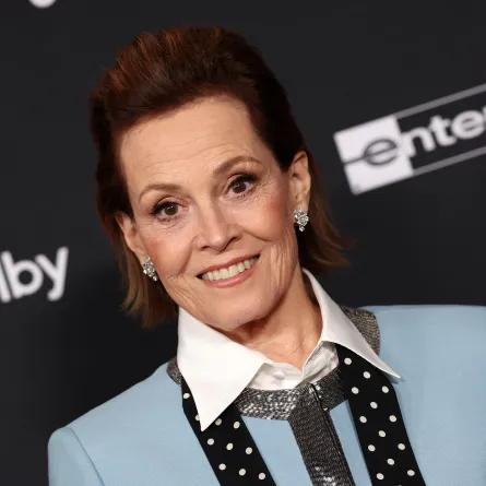 سيغورني ويفر في كاليفورنيا ( Sigourney Weaver in California ). مصدر الصورة: VALERIE MACON / AFP