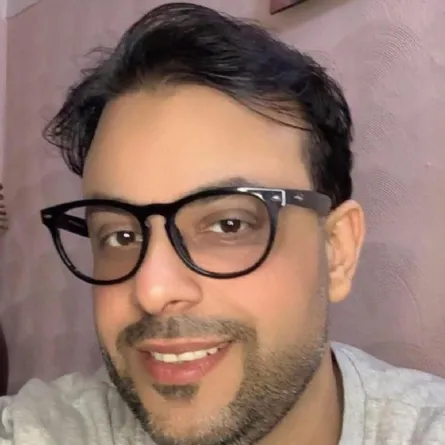 المطرب الراحل أحمد جمال 