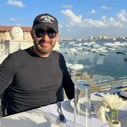 أموت وأدخل النار أهون من اللي حصل فيا.. تعليق أحمد السقا بعد فيديو محمد صلاح