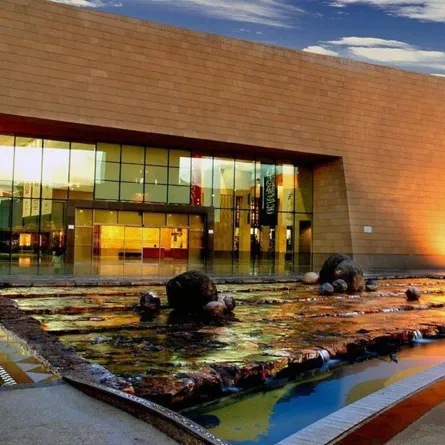 المتحف الوطني السعودي يحتفل باليوم العالمي للغة العربية ببرنامج ثقافي تفاعلي غني 