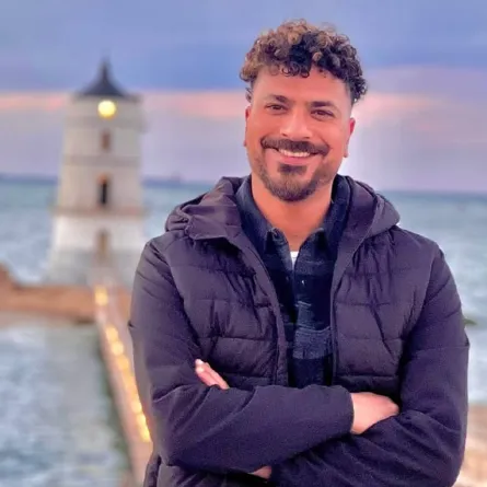 مصطفي أبو سريع يعلن انفصاله رسمياً عن زوجته: طالق بالثلاثة