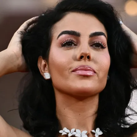 جورجينا رودريغيز Georgina Rodriguez في مهرجان فينيسيا السينمائي 2024. مصدر الصورة: Marco BERTORELLO / AFP
