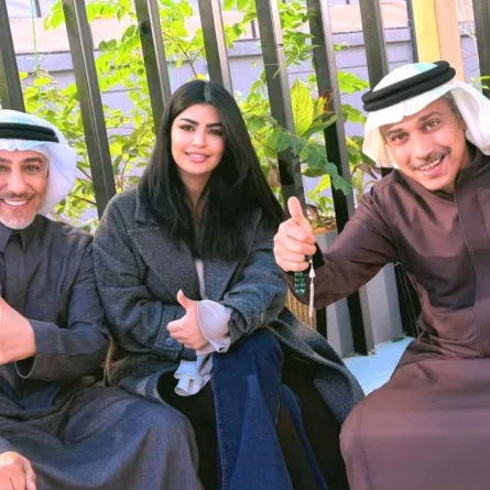 تركي اليوسف وميلا الزهراني وعبد المحسن النمر بصورة من كواليس المرسي -الصورة من حساب تركي اليوسف على الانستغرام