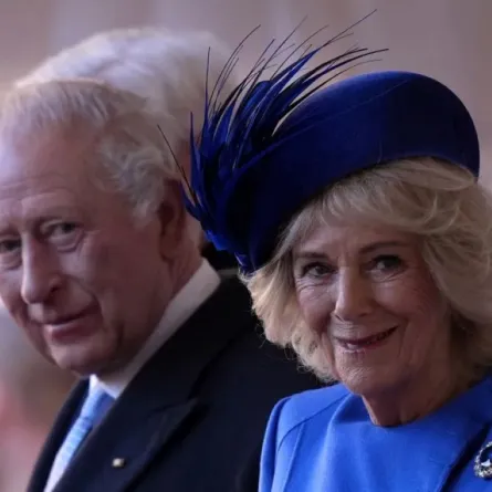الملك تشارلز والملكة كاميلا في قلعة وندسور في وندسور (King Charles and Queen Camilla at Windsor Castle in Windsor). مصدر الصورة: Andrew Matthews / POOL / AFP