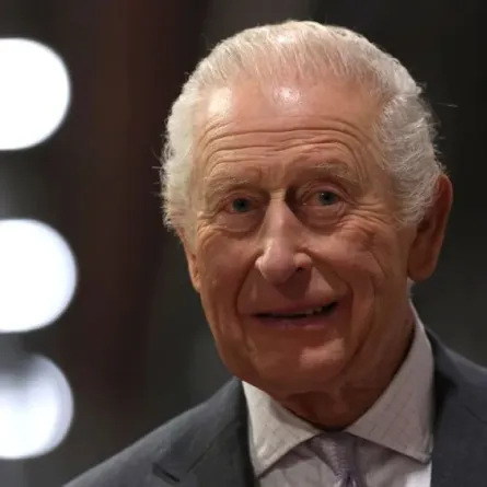 الملك تشارلز في افتتاح محطة مترو جنوب ويلز ( King Charles at the opening of the South Wales Underground station ). مصدر الصورة:Adrian Dennis / POOL / AFP