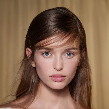 طرق فعالة لتجنب نفشة الشعر بعد السشوار