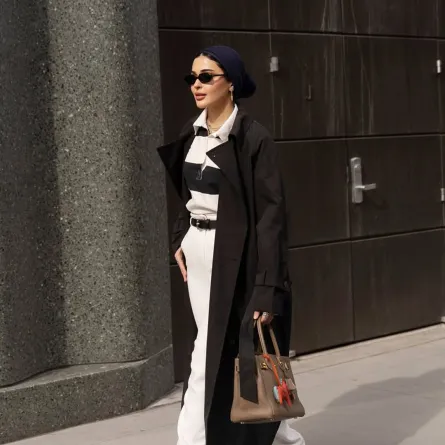 موضة الترانشكوت- الصورة من حساب حنين الصيفي على انستغرام