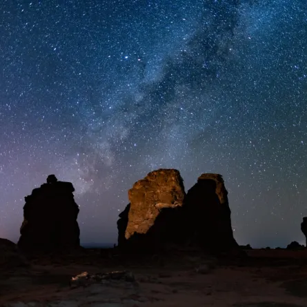 النجوم في سماء محافظة العلا السعودية - مصدر الصورة: منصة الصور السعودية