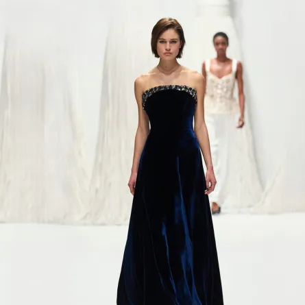 فستان من جيني Genny- الصورة من Launchmetrics/Spotlight ©