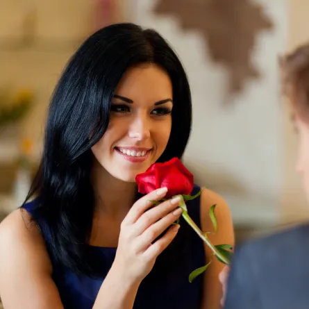 رسائل رومانسية بين المخطوبين  