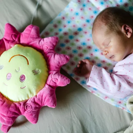 صورة رضيع نائم