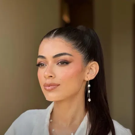 درجات أحمر شفاه نهارية من النجمات