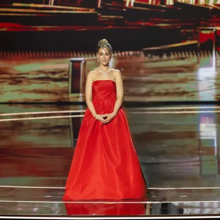 النجمة منة شلبي- الصورة من المركز الإعلامي لمجموعة MBC