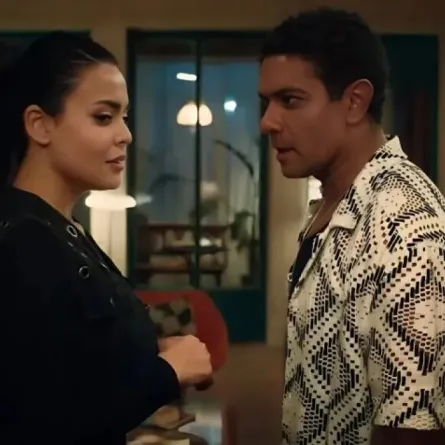 آسر ياسين وأسماء جلال من فيلم إن غاب القط - الصورة من الشركة المنتجة