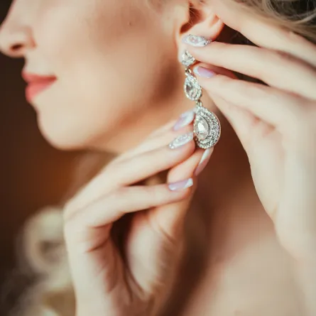 نصائح للعناية بالمجوهرات الماسية -مصدر الصورة: Freepik