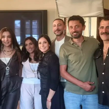 فيلم طلقني لـ كريم محمود عبد العزيز ودينا الشربيني يتصدر شباك التذاكر السعودي