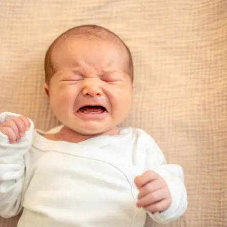 صورة لمولود يبكي