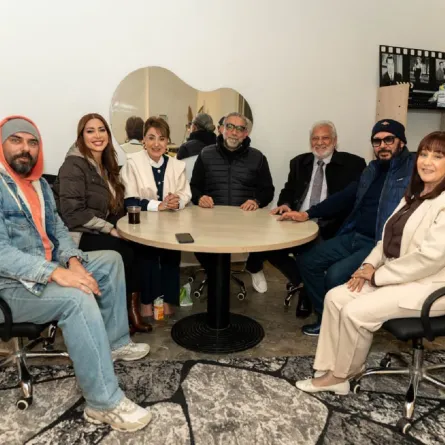 اسرة مسلسل انا وهو وهم