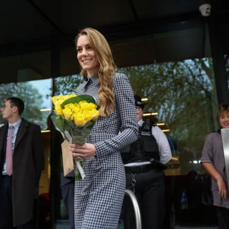 كاثرين (كيت ميدلتون) في شمال لندن (Catherine in north London). مصدر الصورة: GEOFF PUGH / POOL / AFP