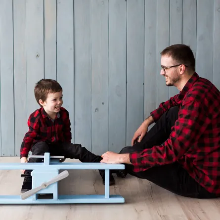 صورة لأب مع طفله