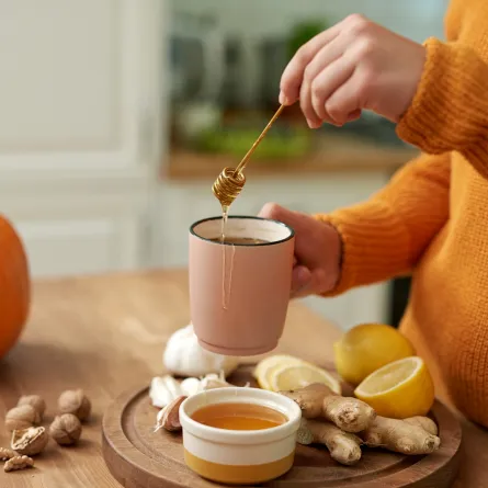 تجربتي مع فوائد الثوم مع العسل إيجابية- المصدر Freepik