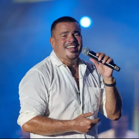 لقطات مبهرة جمعت عمرو دياب وابنته جاانا في حفله الأخير