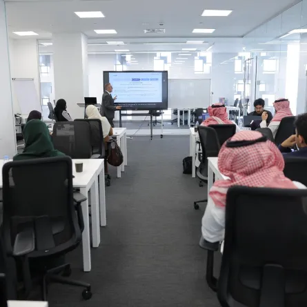 من أولى جلسات البرنامج 