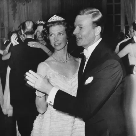 الأميرة ديزيريه أميرة السويد وزوجها البارون نيكولاس سيلفرشولد في ستوكهولم، السويد (Princess Desiree of Sweden and her husband Baron Nicolas Silfverschiold in Stockholm, Sweden). مصدر الصورة: Gamma-Keystone via Getty Images